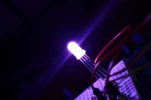 Encendiendo un led RGB con Arduino.