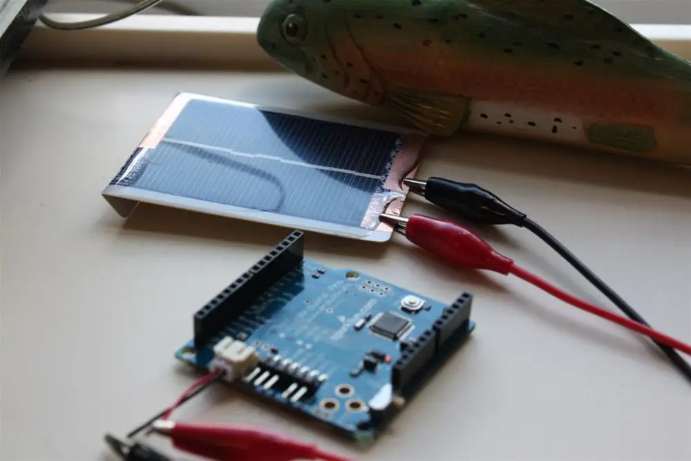 Seguidor de luz para paneles solares con Arduino